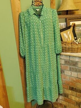 Max Studio Green Printed Long-Sleeve Collared Midi Dress